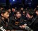 某顶流艺人深夜发文疑似回应黑料，粉丝与路人激烈讨论，黑料吃瓜不打烊全程追踪